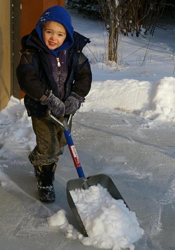 shoveling 4.jpg